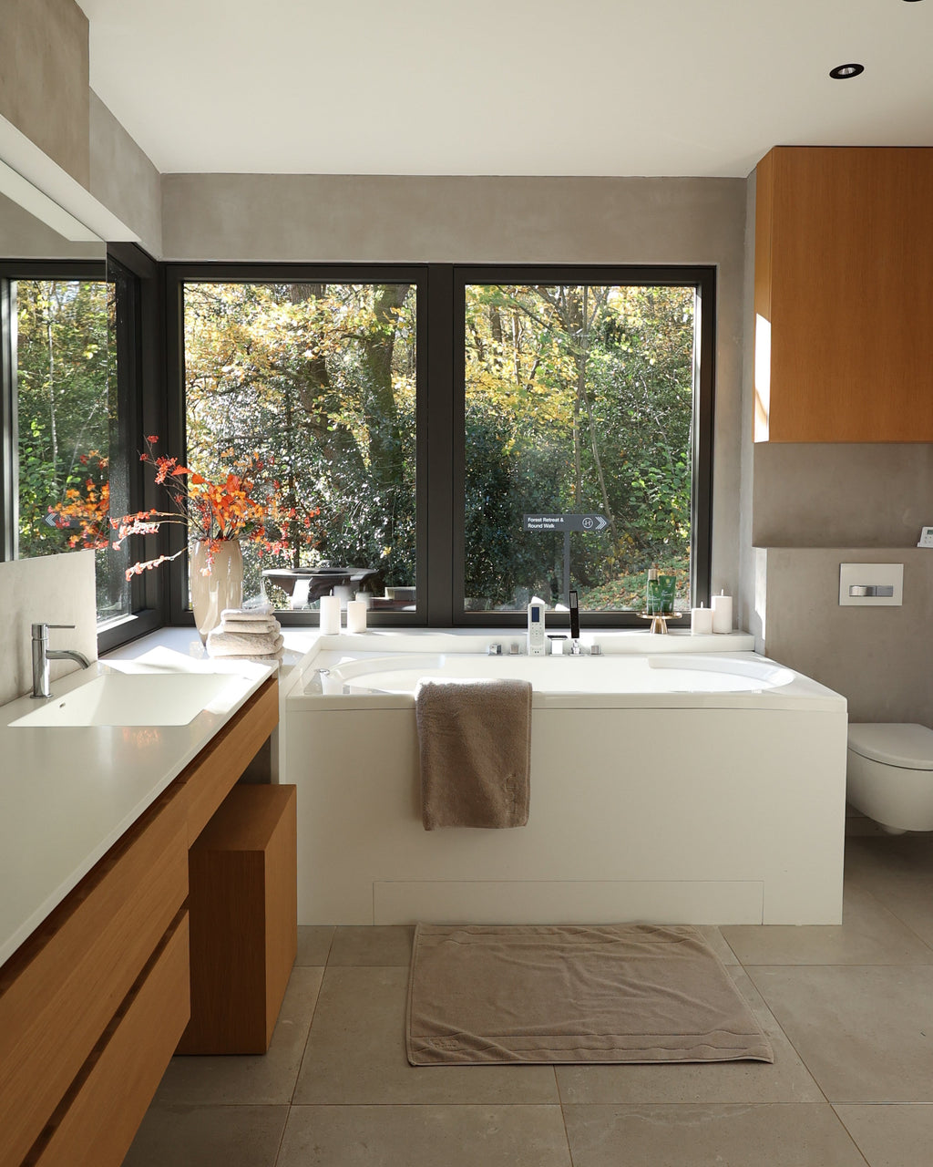 Wood Lounge Suite