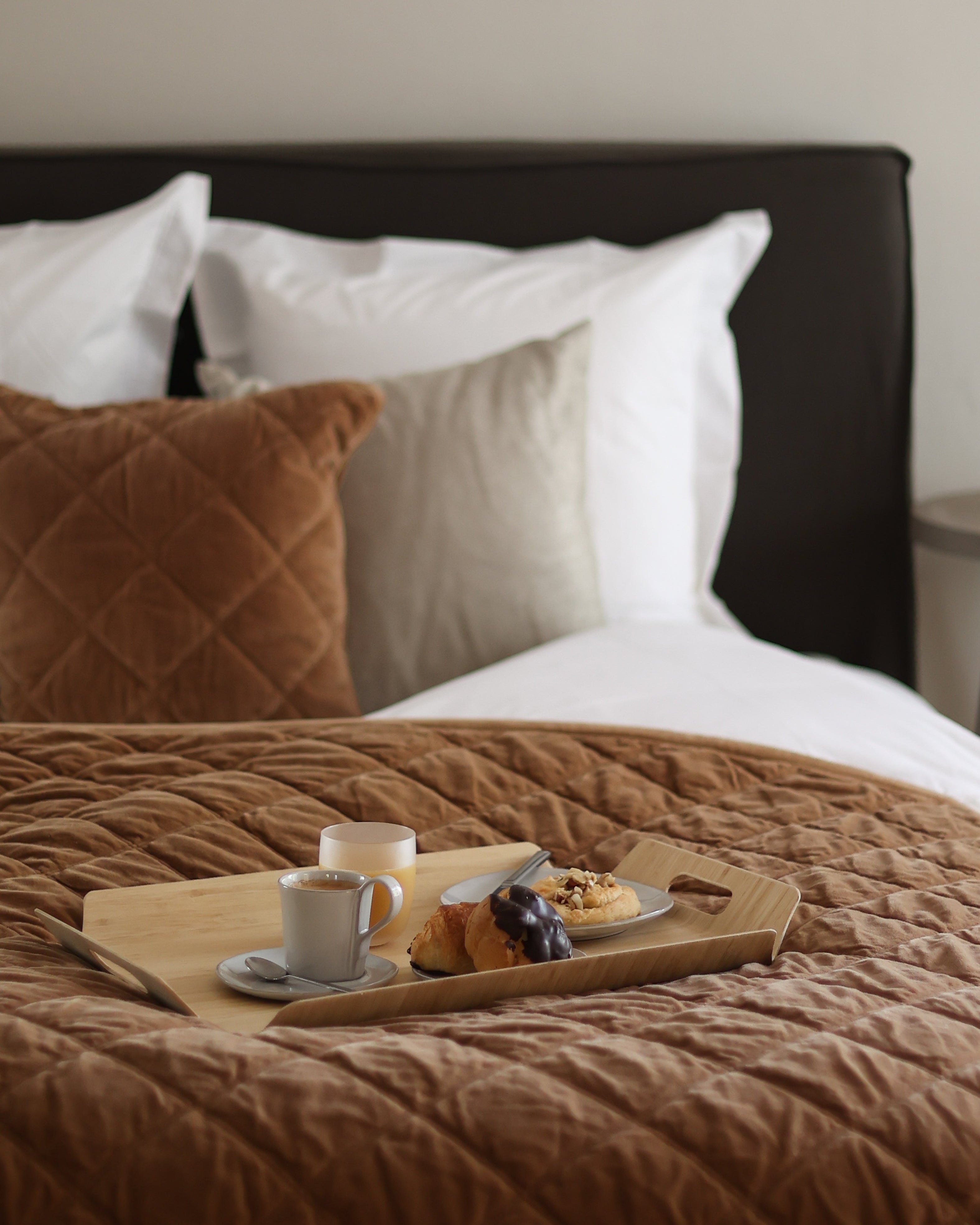 Wood Lounge Suite